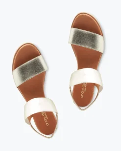 André Assous Neveah Metallic Wedges